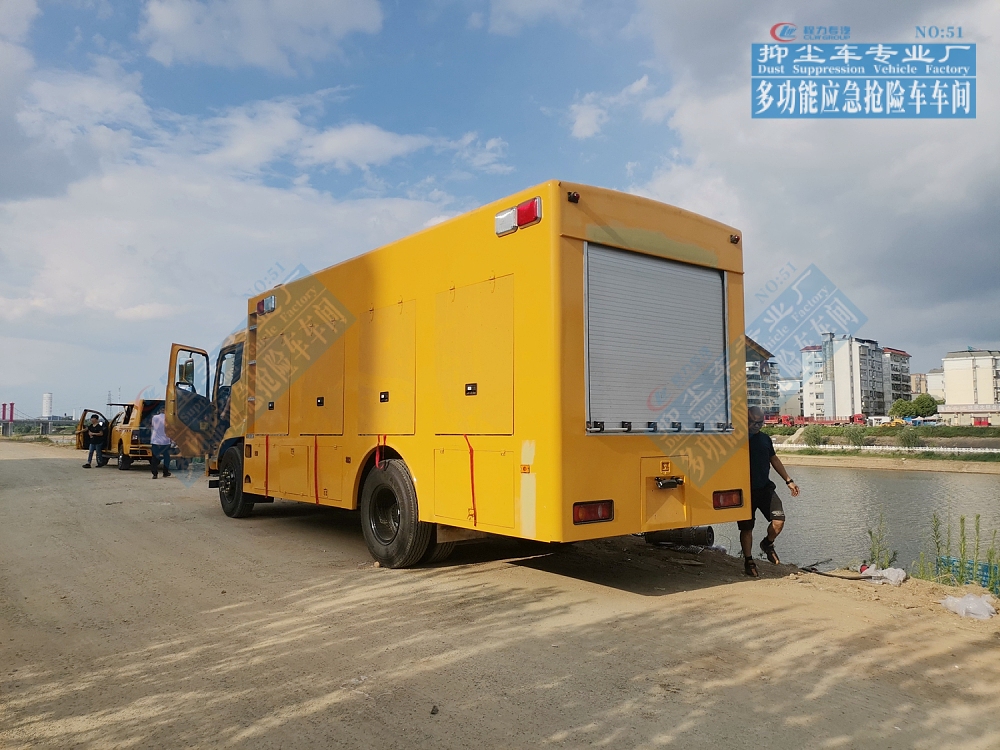 东风天锦大流量排水抢险车3000-4000m?/h